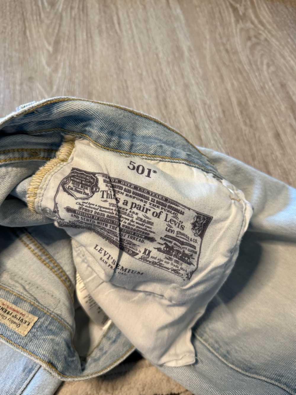 Levi’s 501 ‘90s Jeans Light Wash Straight Leg 27 Waist Vintage Style - Picture 10 of 15